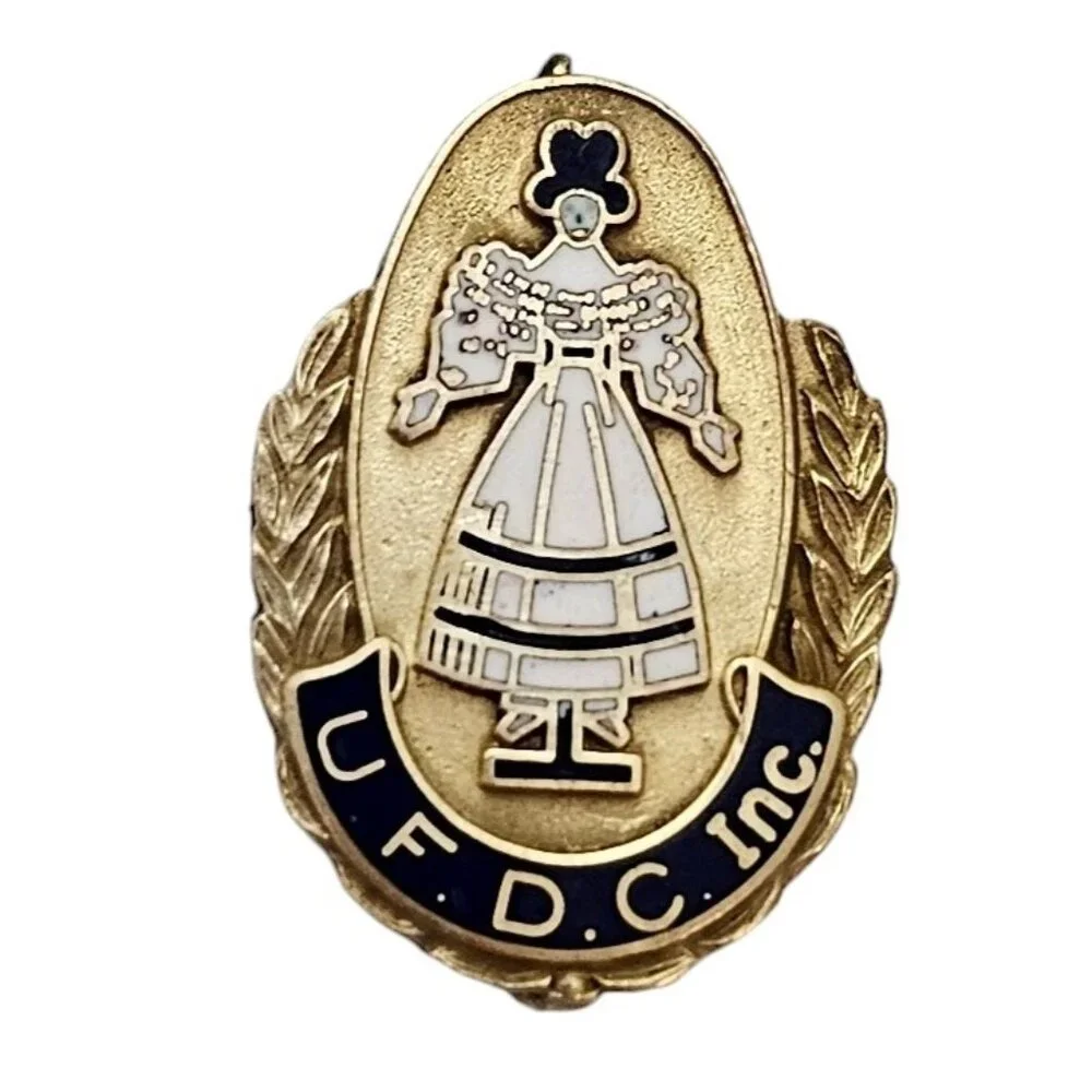 10K UFDC United Federation Doll Club Inc. Vintage Pin L425